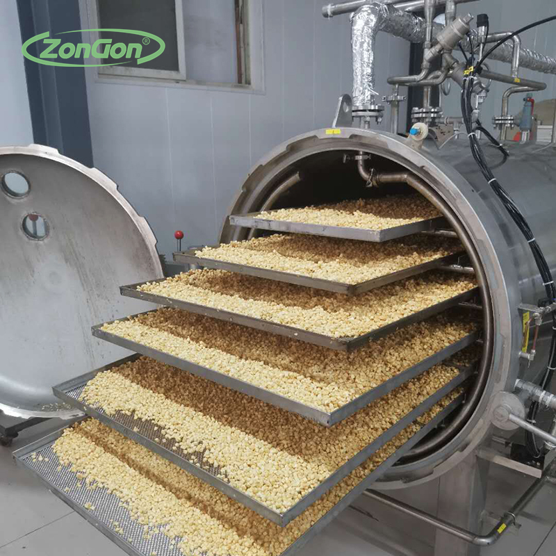 革新蘋果脆片生產(chǎn)！低溫壓差膨化設(shè)備鎖鮮90%營養(yǎng)，告別油炸更健康